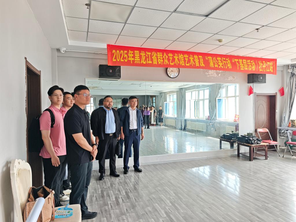 智融乐教 共育新声