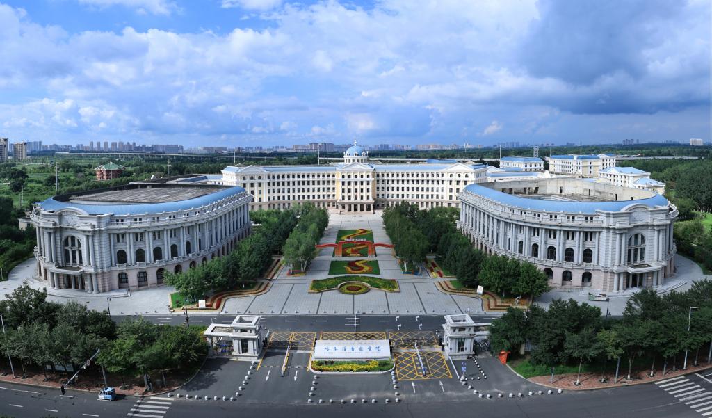 声乐歌剧系负责人汇报...