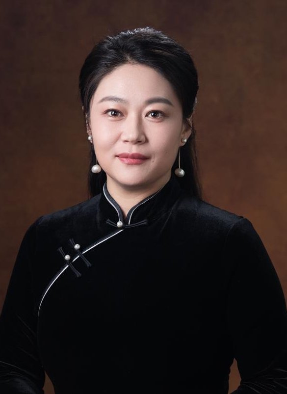 宋飞一行看望声乐歌剧系合唱团排练情况